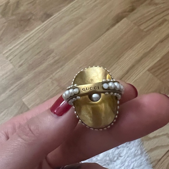 Authentic gucci pearl cluster ring - Picture 4 of 6